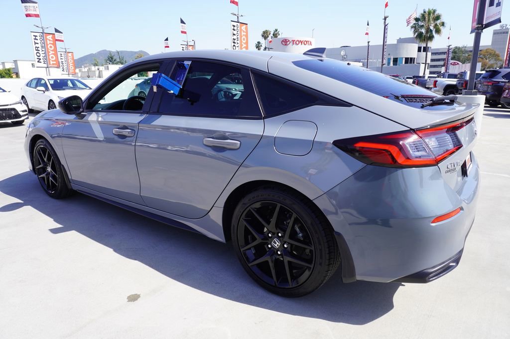 Used 2025 Honda Civic Sport image 5