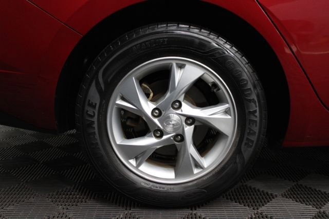 Used 2021 Hyundai Elantra SE w/ Cargo Package FWD image 5