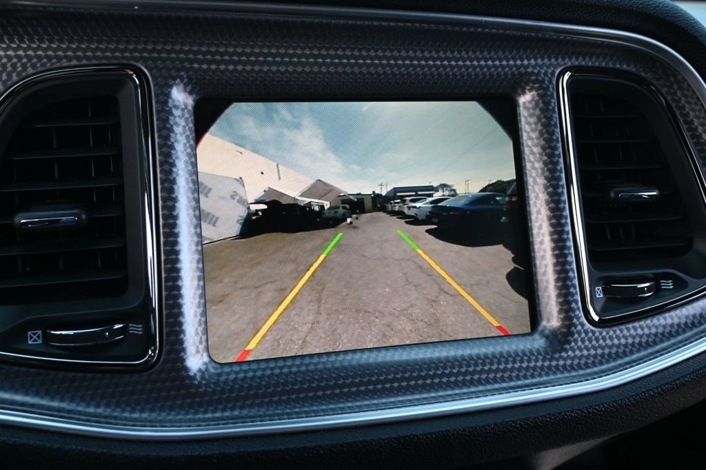 Used 2015 Dodge Challenger SRT Hellcat RWD image 14