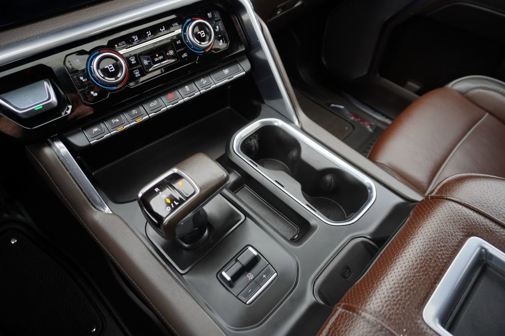 Used 2022 GMC Sierra 1500 Denali w/ Denali Reserve Package image 18