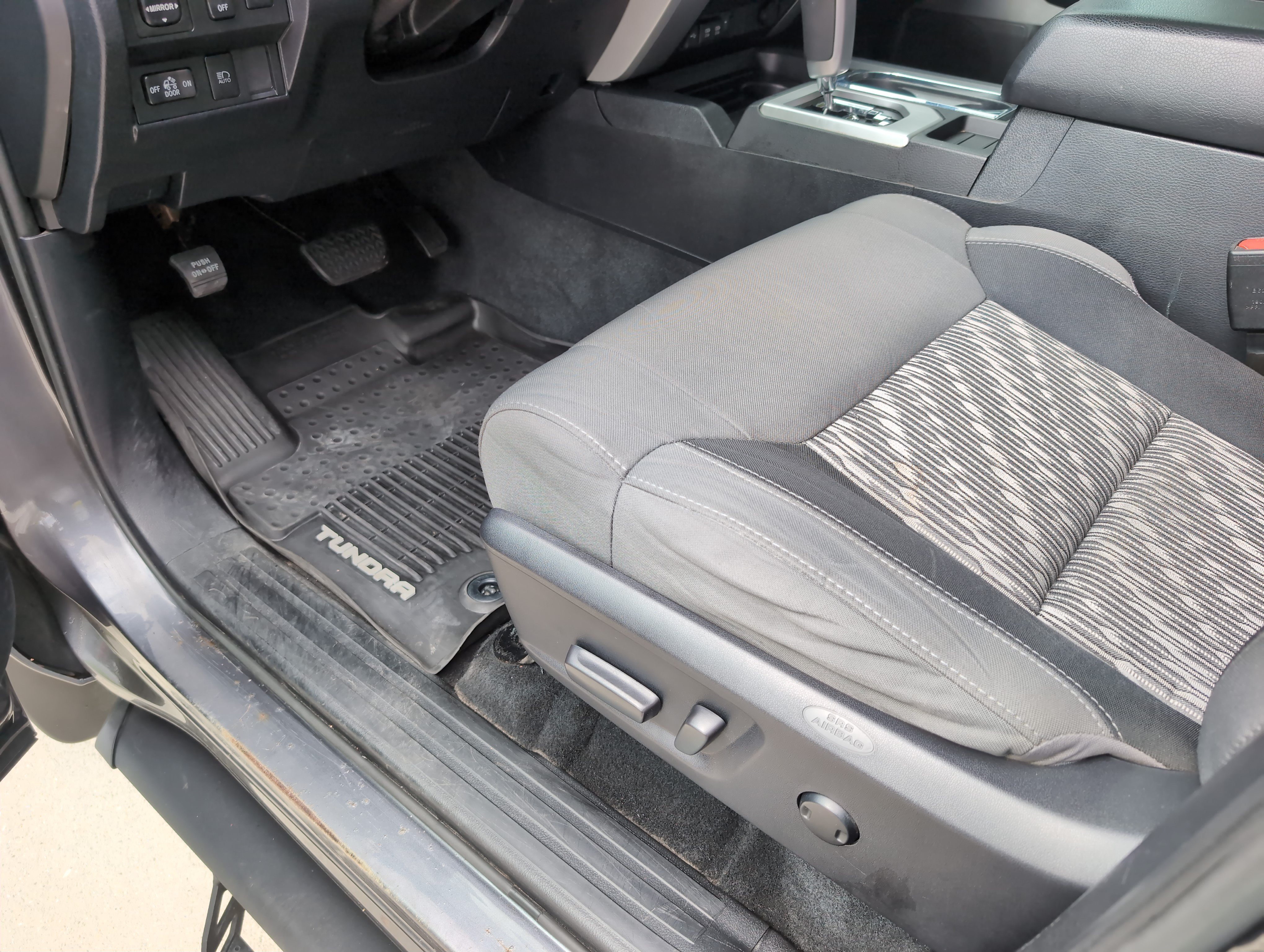 Certified 2020 Toyota Tundra SR5 w/ TRD Off-Road Package AWD/4WD image 17