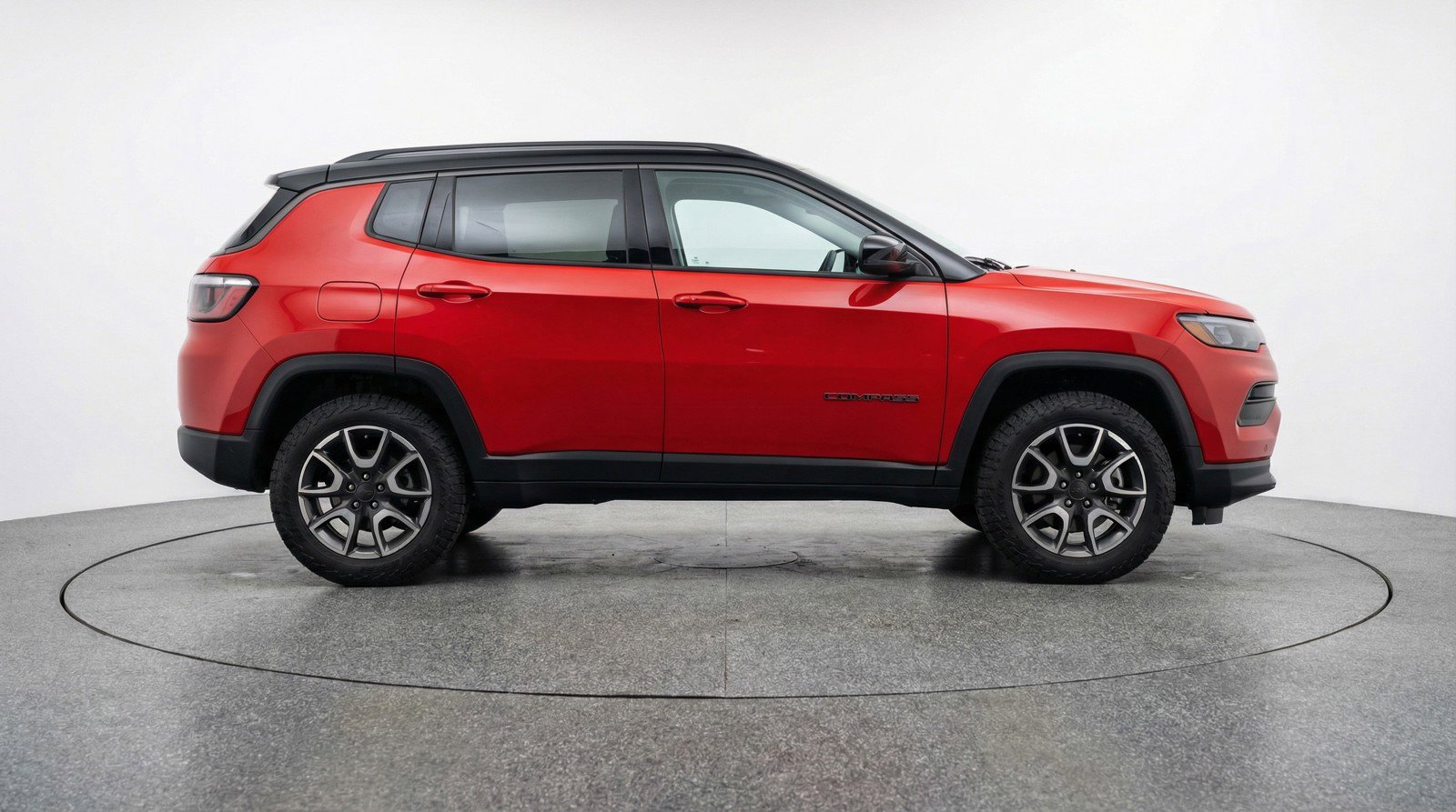 Used 2025 Jeep Compass Trailhawk image 11