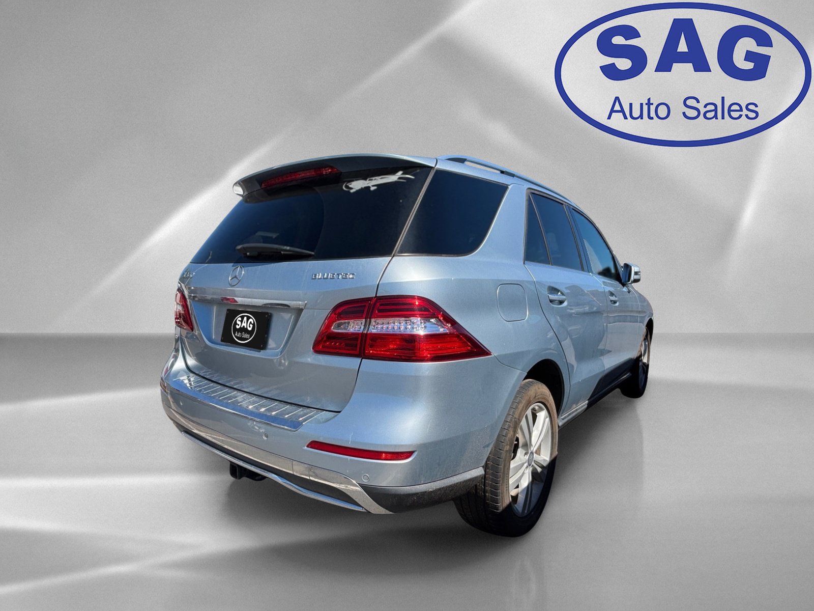 Used 2014 Mercedes-Benz ML 350 BlueTEC 4MATIC image 3