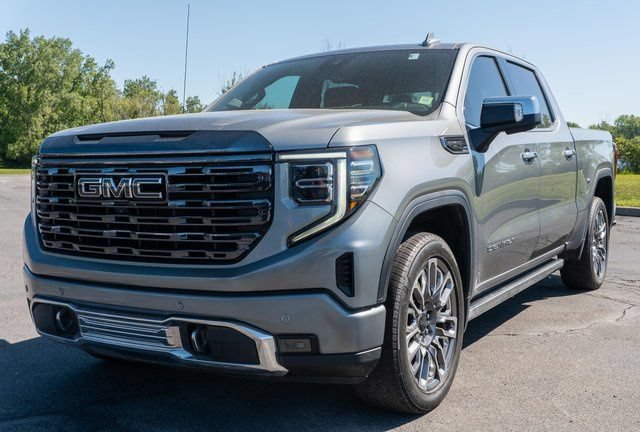 Used 2023 GMC Sierra 1500 Denali Ultimate AWD/4WD image 2