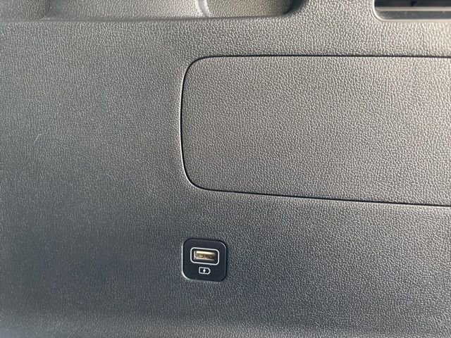 Certified 2022 Kia Sorento S w/ Panoramic Sunroof Package image 40