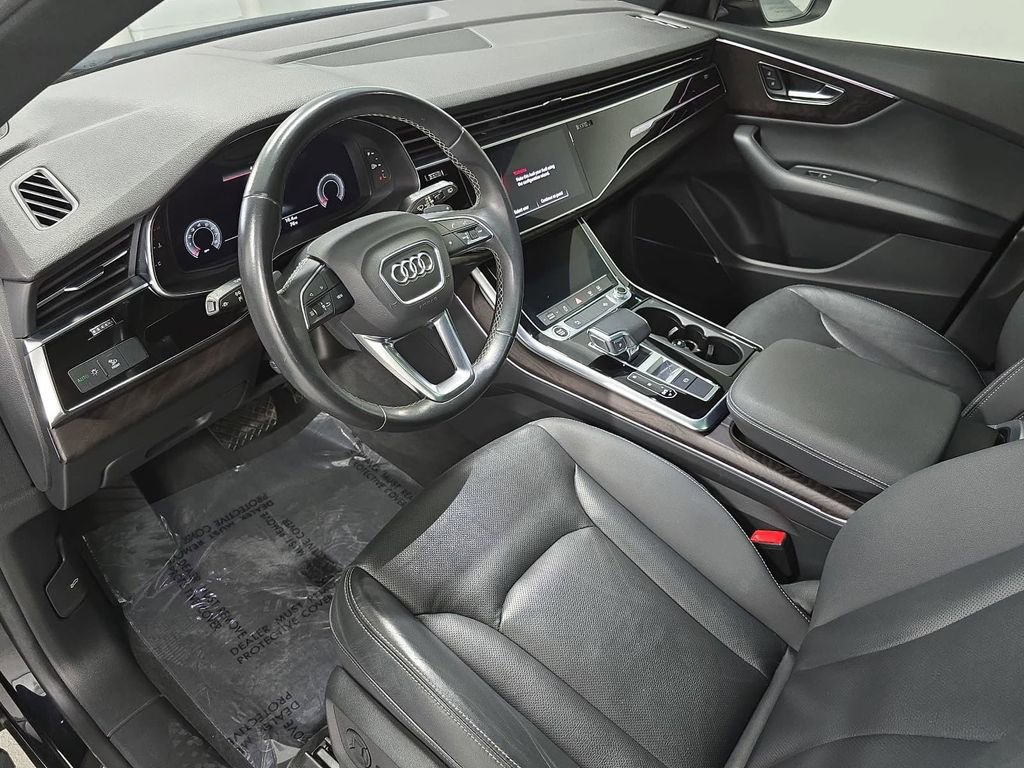 Used 2021 Audi Q8 Premium Plus w/ Premium Plus Package AWD/4WD image 4