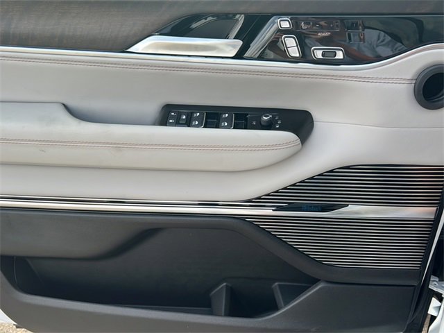 New 2024 Jeep Grand Wagoneer Series I w/ Convenience Group III image 12