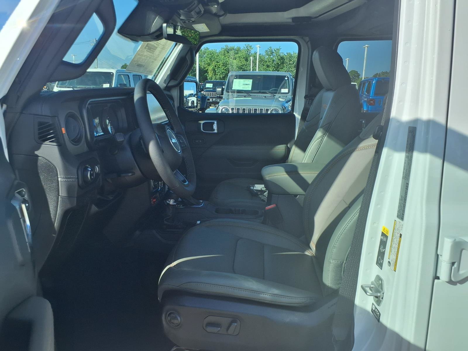 New 2026 Jeep Gladiator Mojave AWD/4WD image 9