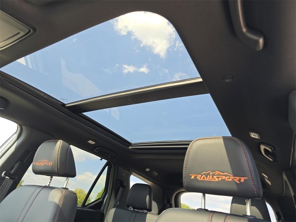 New 2025 Honda Pilot TrailSport image 3