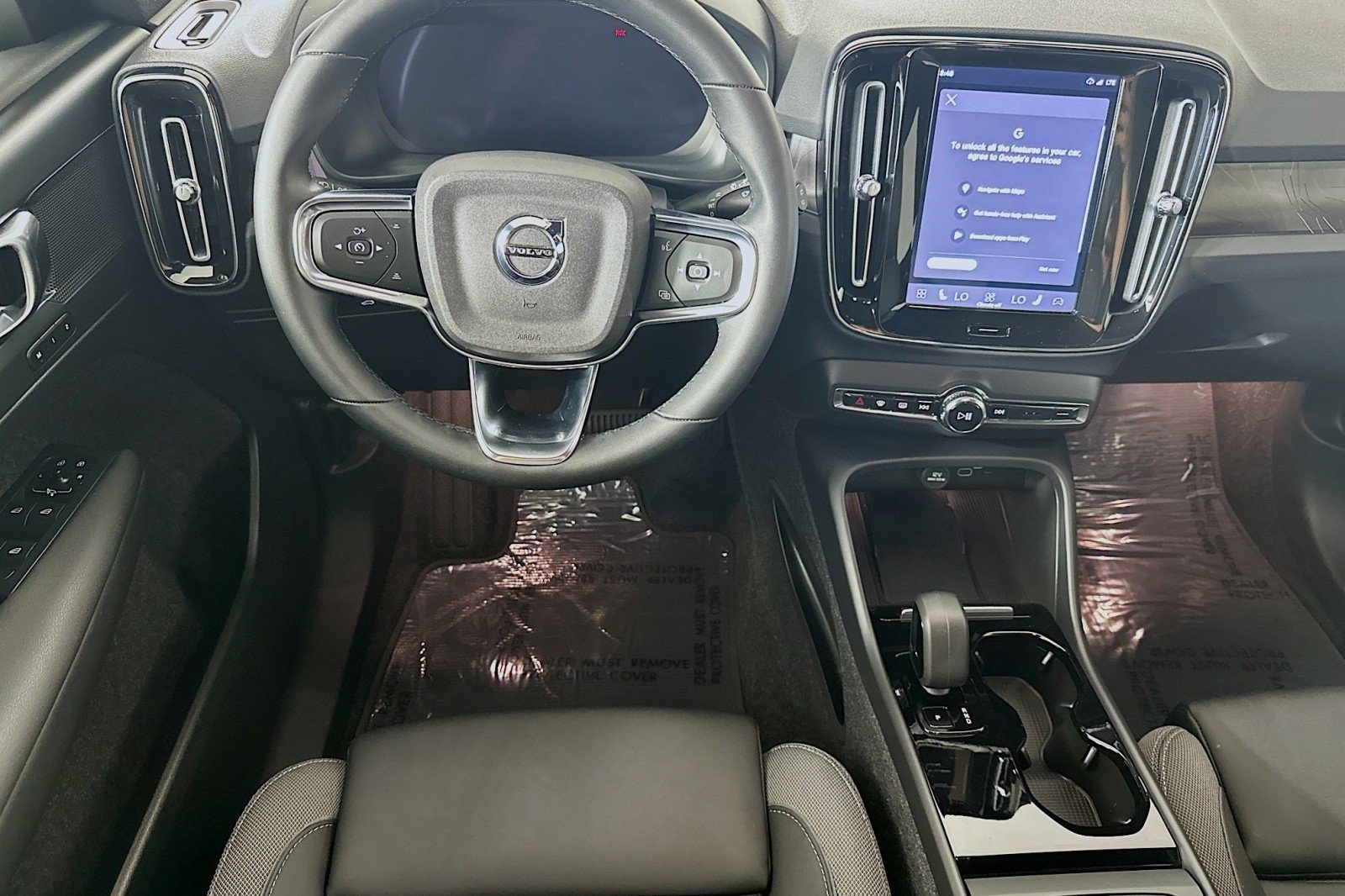 Used 2023 Volvo XC40 Recharge Core AWD/4WD image 5