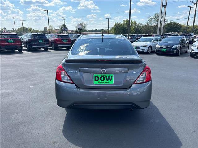 Used 2019 Nissan Versa SV image 8