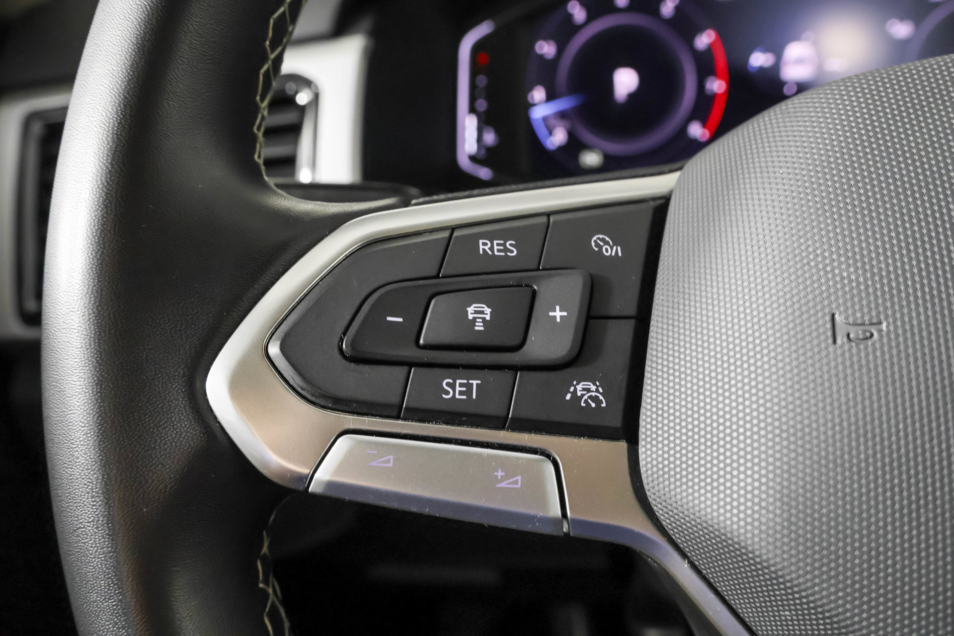 Certified 2023 Volkswagen Atlas SEL AWD/4WD image 29