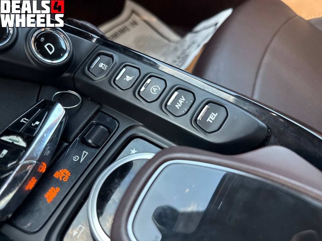 Used 2021 Aston Martin V8 Vantage Roadster RWD image 31