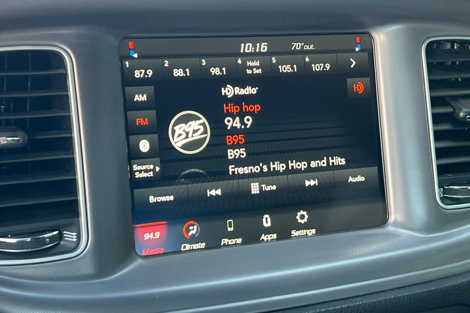 Used 2023 Dodge Charger SXT image 17