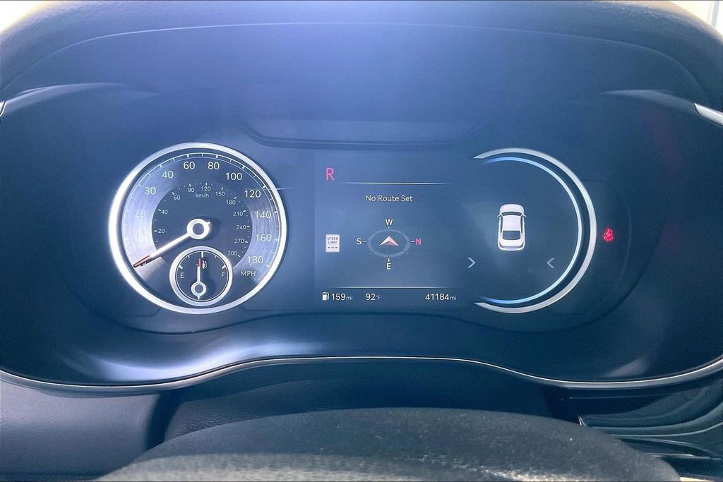 Used 2025 Genesis G70 2.5T AWD/4WD image 7