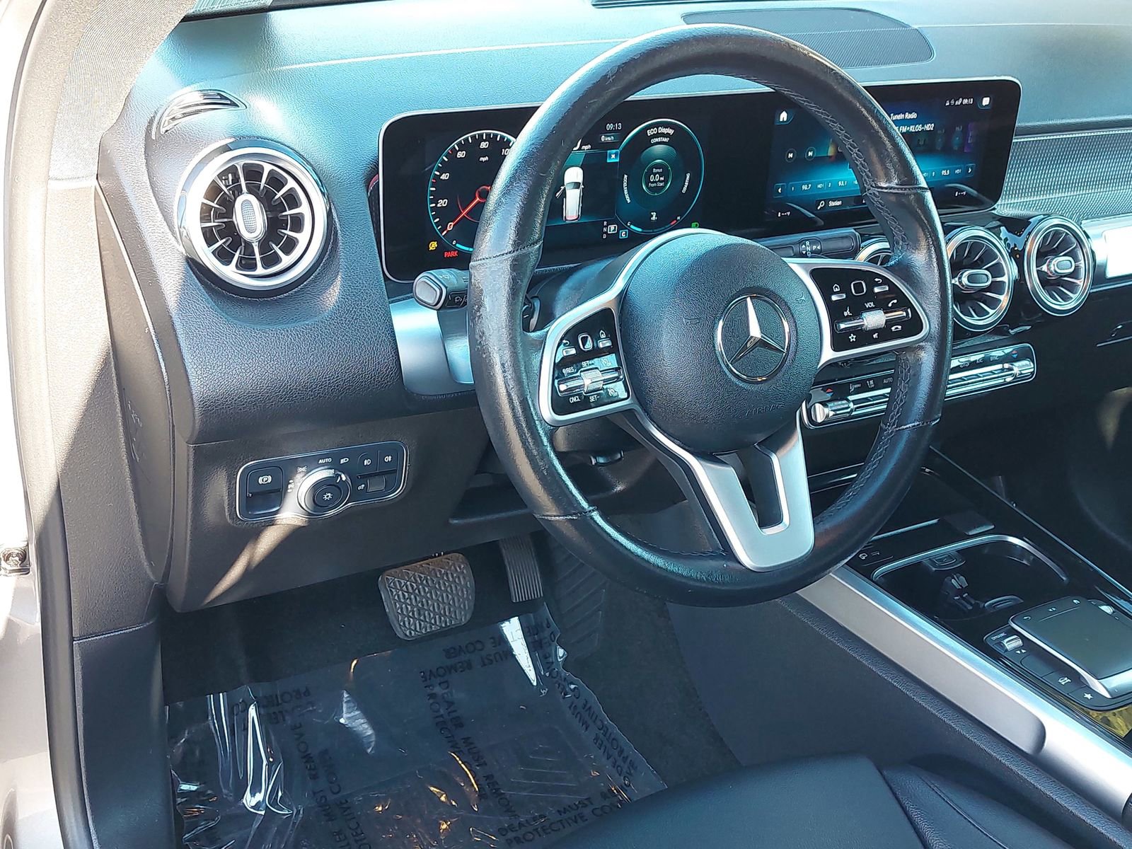 Used 2021 Mercedes-Benz GLB 250 image 16