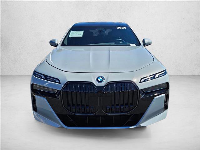 Certified 2025 BMW i7 xDrive60 video 2