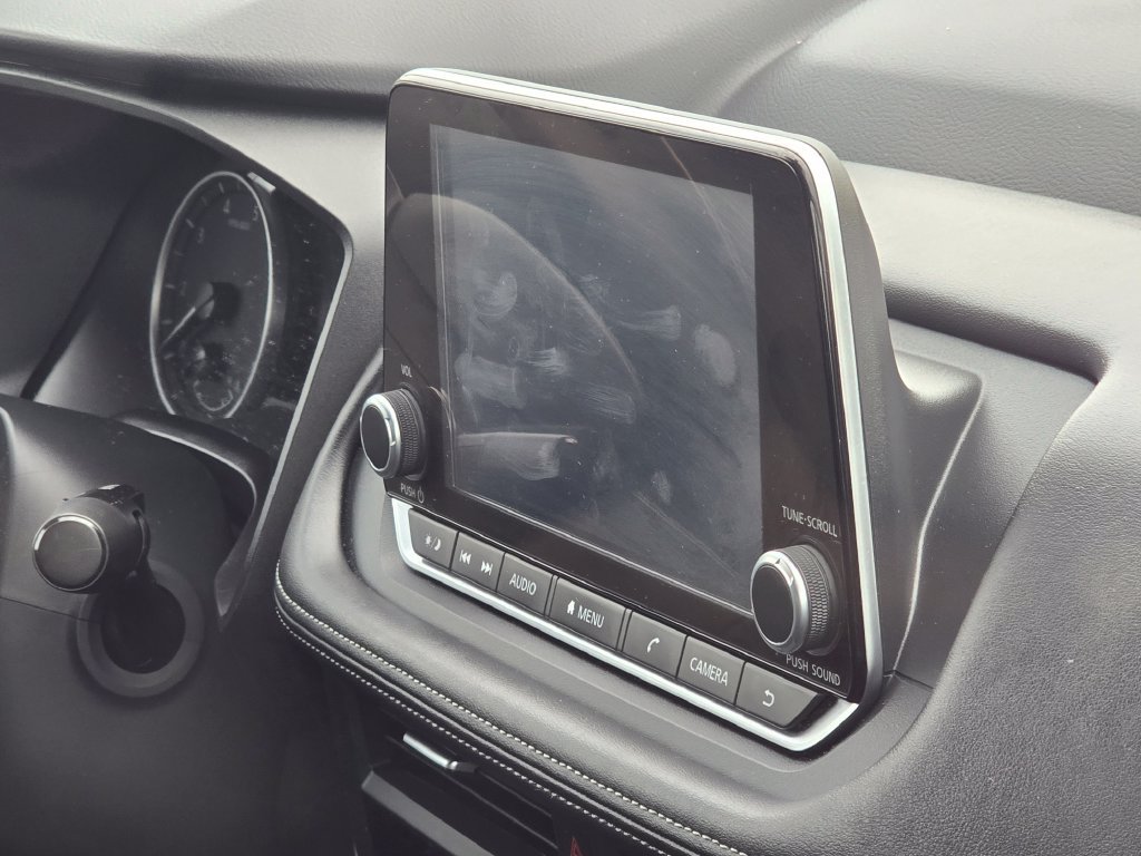 Used 2025 Nissan Rogue SV FWD image 13