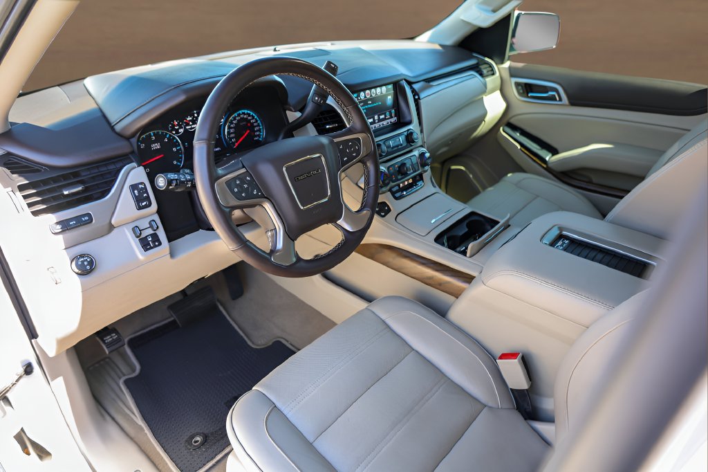 Used 2019 GMC Yukon Denali w/ Open Road Package RWD image 10