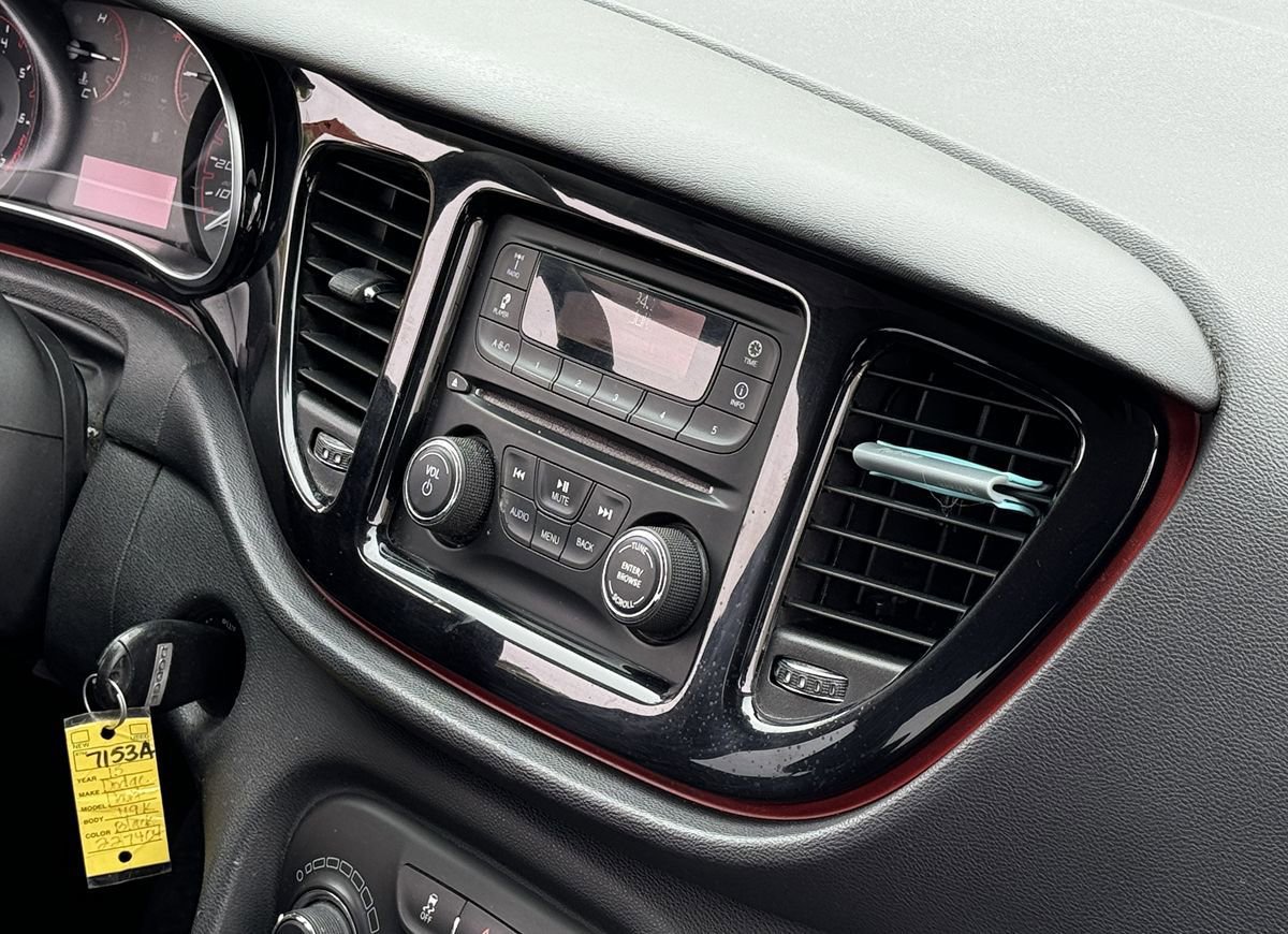 Used 2015 Dodge Dart SXT FWD image 5