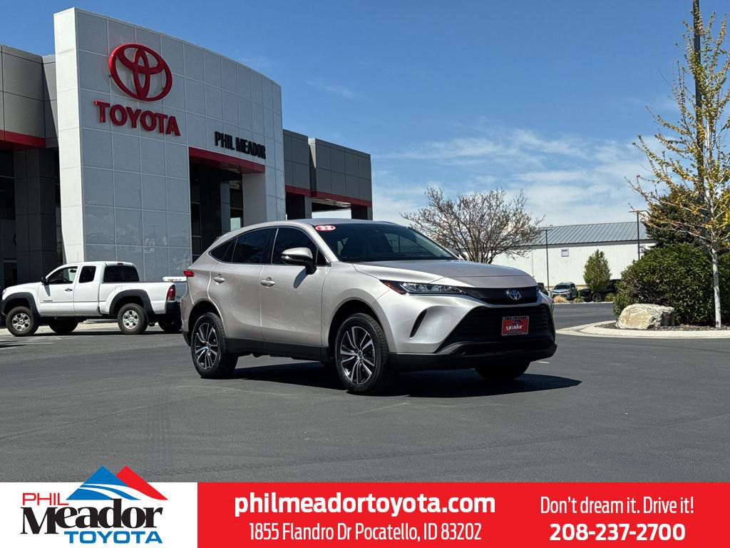 Used 2022 Toyota Venza LE AWD/4WD image 1