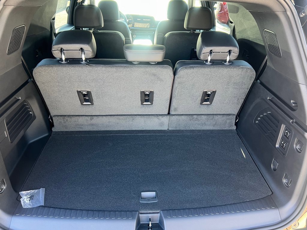 New 2026 Chevrolet Traverse High Country image 19