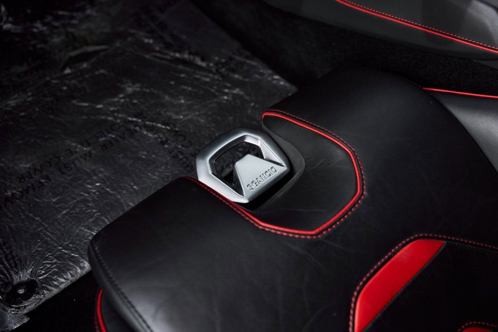 Used 2020 Lamborghini Huracan EVO image 37