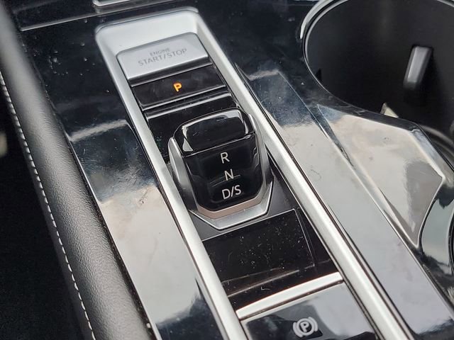 Used 2024 Volkswagen Atlas SEL Premium R-Line image 14