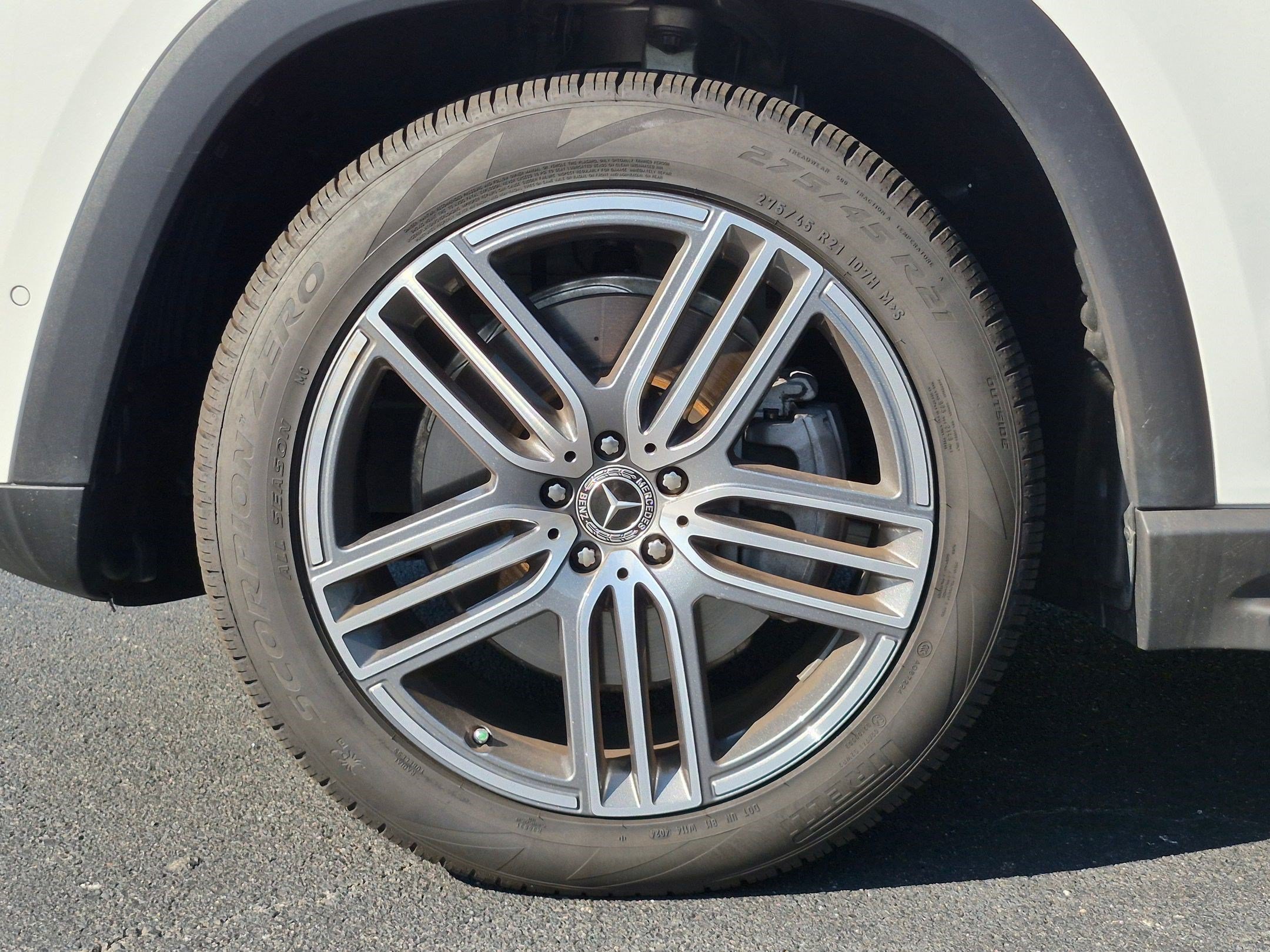 Certified 2025 Mercedes-Benz GLS 450 4MATIC image 13