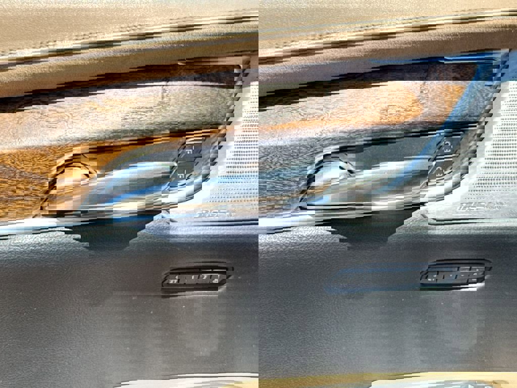 Used 2021 Cadillac XT5 Premium Luxury w/ Platinum Package image 13