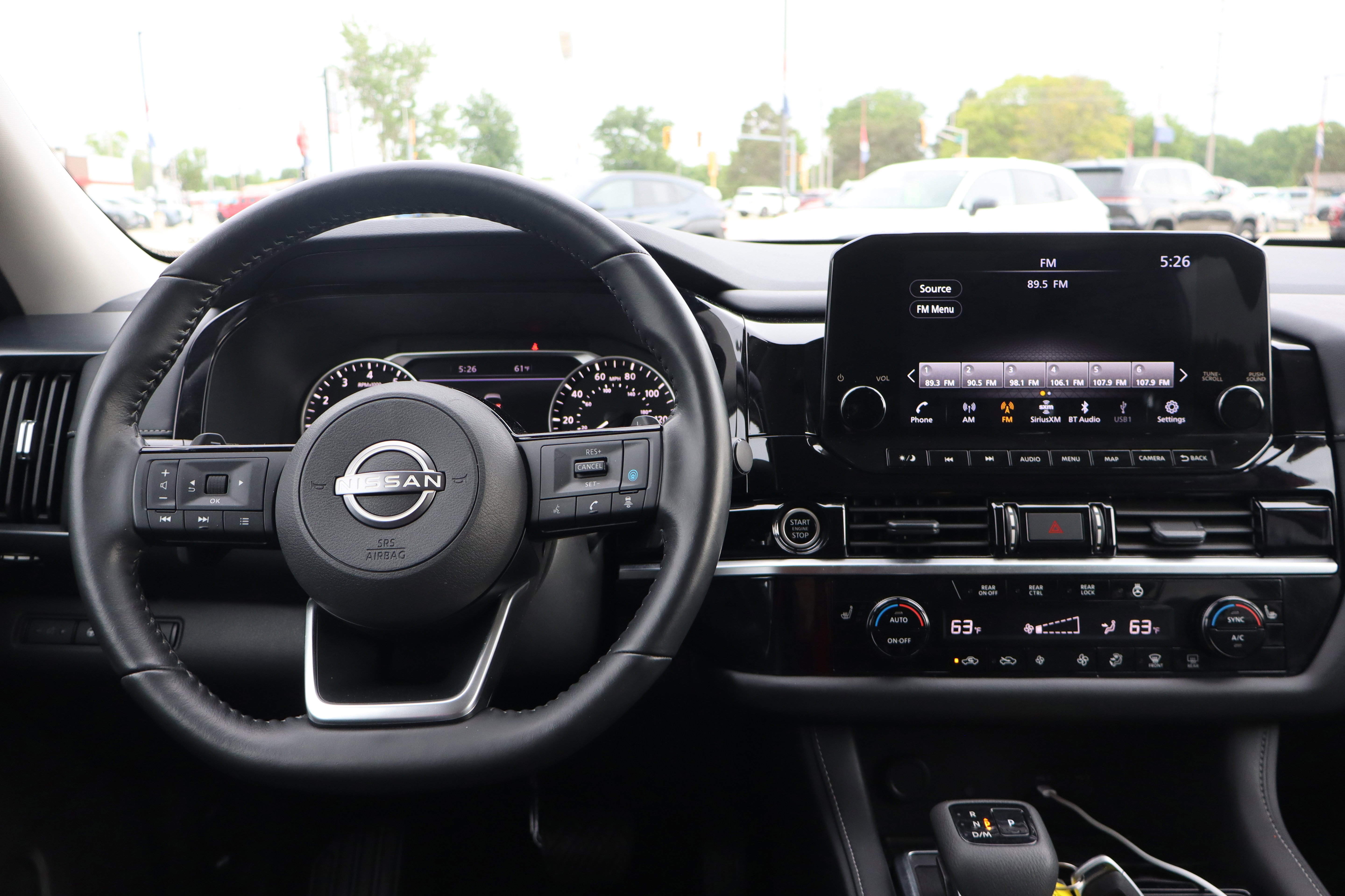 Used 2023 Nissan Pathfinder SL AWD/4WD image 16
