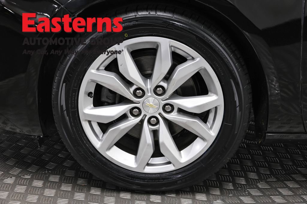 Used 2019 Chevrolet Impala LT FWD image 32