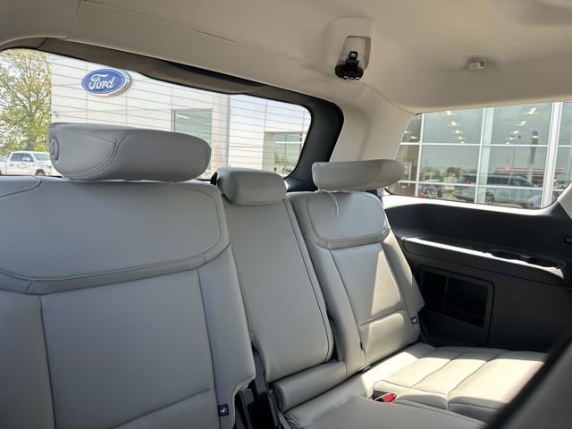 Used 2026 Ford Expedition Active image 16