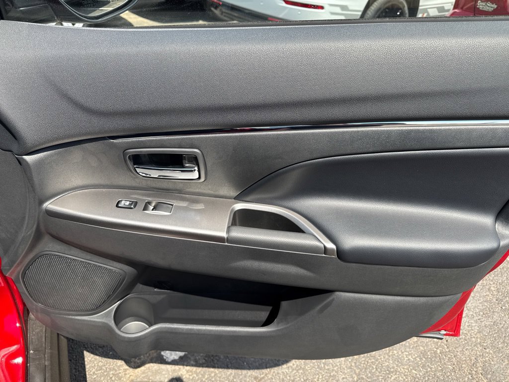 New 2027 Mitsubishi Outlander Sport SE FWD image 34