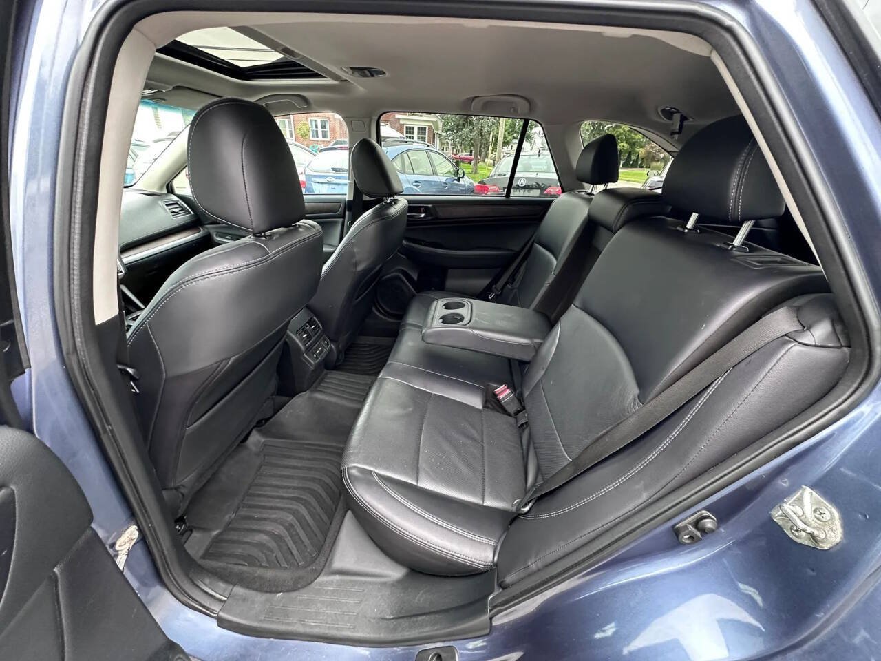 Used 2018 Subaru Outback 2.5i Limited AWD/4WD image 11