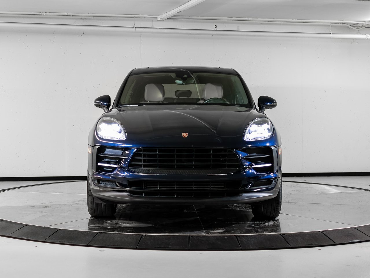 Certified 2020 Porsche Macan image 10