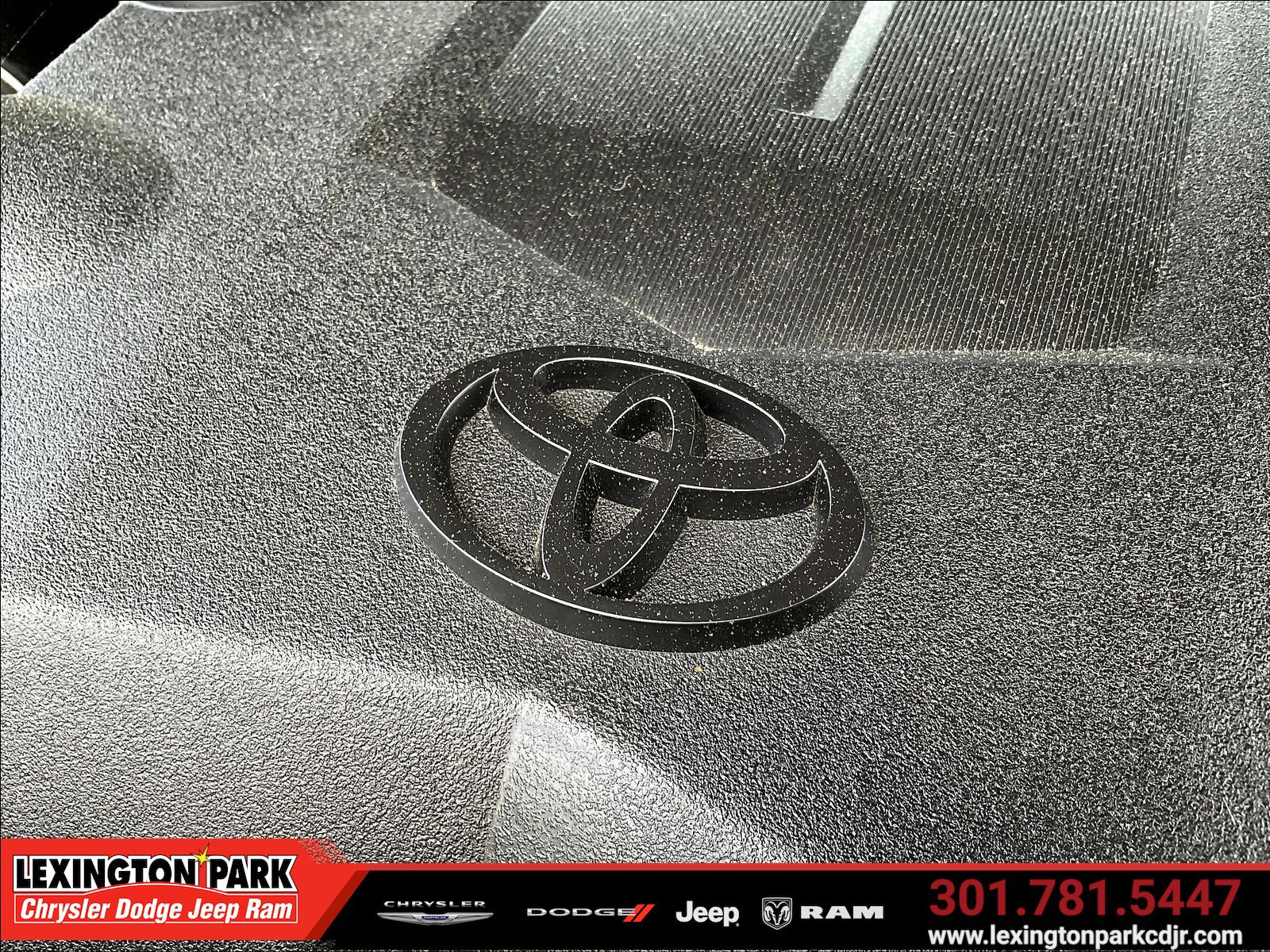 Used 2023 Toyota 4Runner Limited AWD/4WD image 30