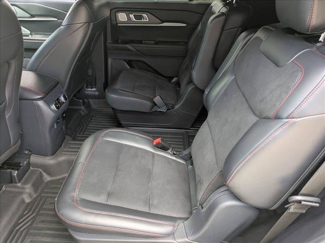 Used 2025 Ford Explorer ST AWD/4WD image 18