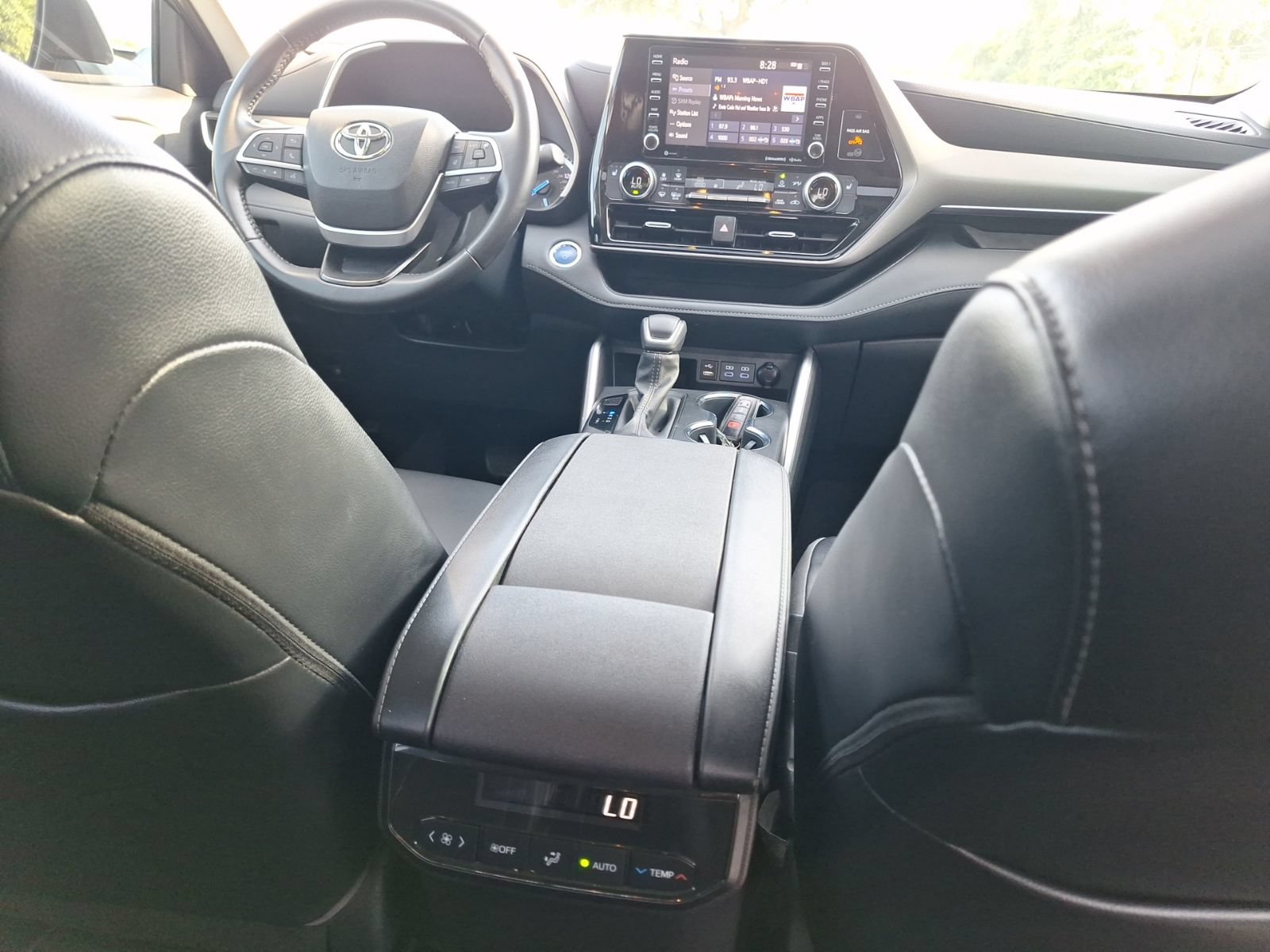 Used 2022 Toyota Highlander XLE FWD image 33