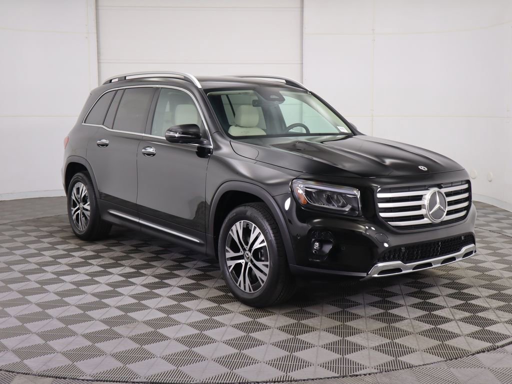 Used 2026 Mercedes-Benz GLB 250 image 3