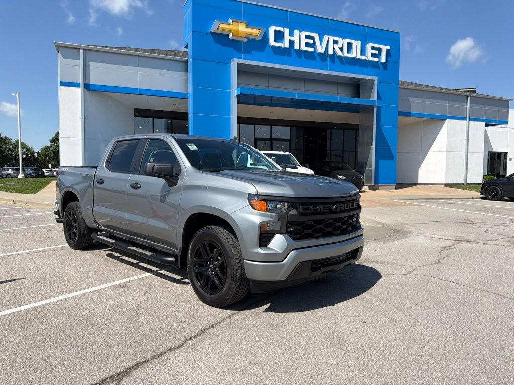 Used 2025 Chevrolet Silverado 1500 Custom AWD/4WD image 1
