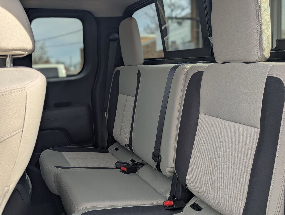 Used 2024 Nissan Titan SV w/ SV Utility Package image 23