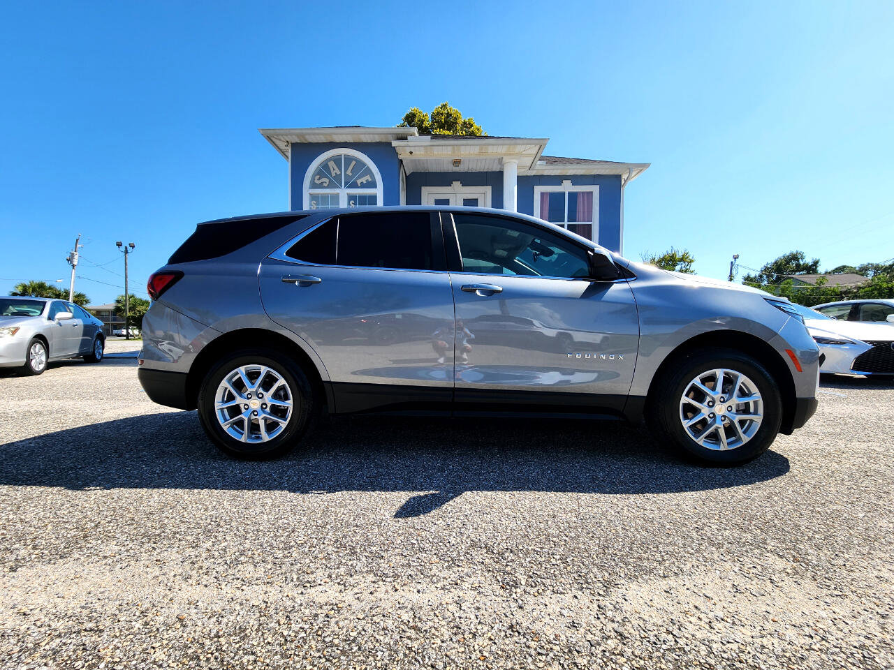 Used 2024 Chevrolet Equinox LT w/ Driver Convenience Package image 6