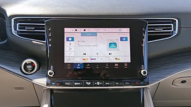 Used 2024 Jeep Wagoneer L Series III w/ Flexible Seating Group image 24