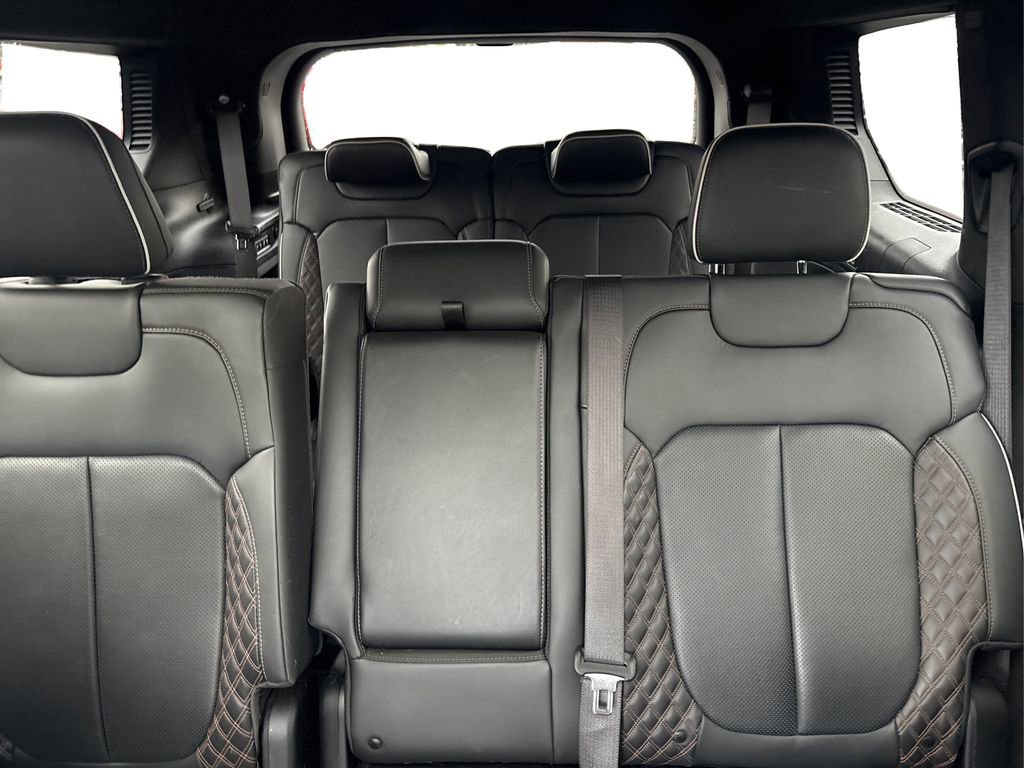 Used 2021 Jeep Grand Cherokee L Summit image 17