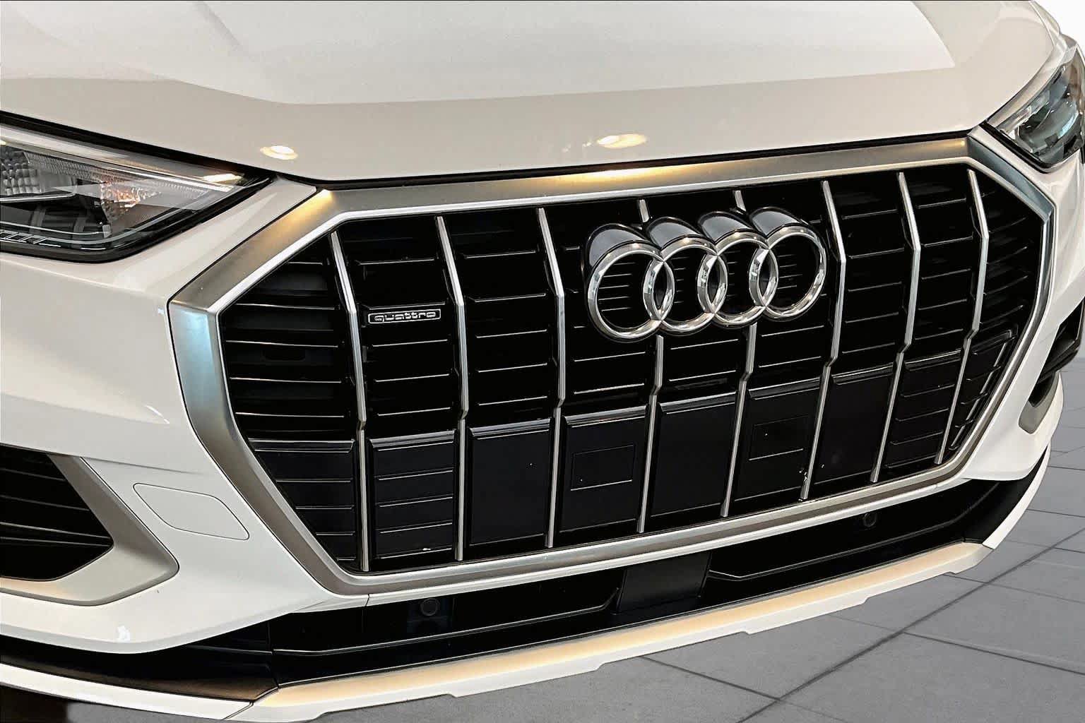 Used 2020 Audi Q3 2.0T Premium w/ Convenience Package AWD/4WD image 32