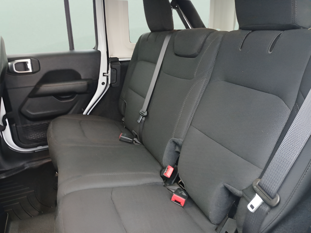 Used 2020 Jeep Wrangler Unlimited Sahara w/ Uconnect 4C Nav & Sound Group AWD/4WD image 14