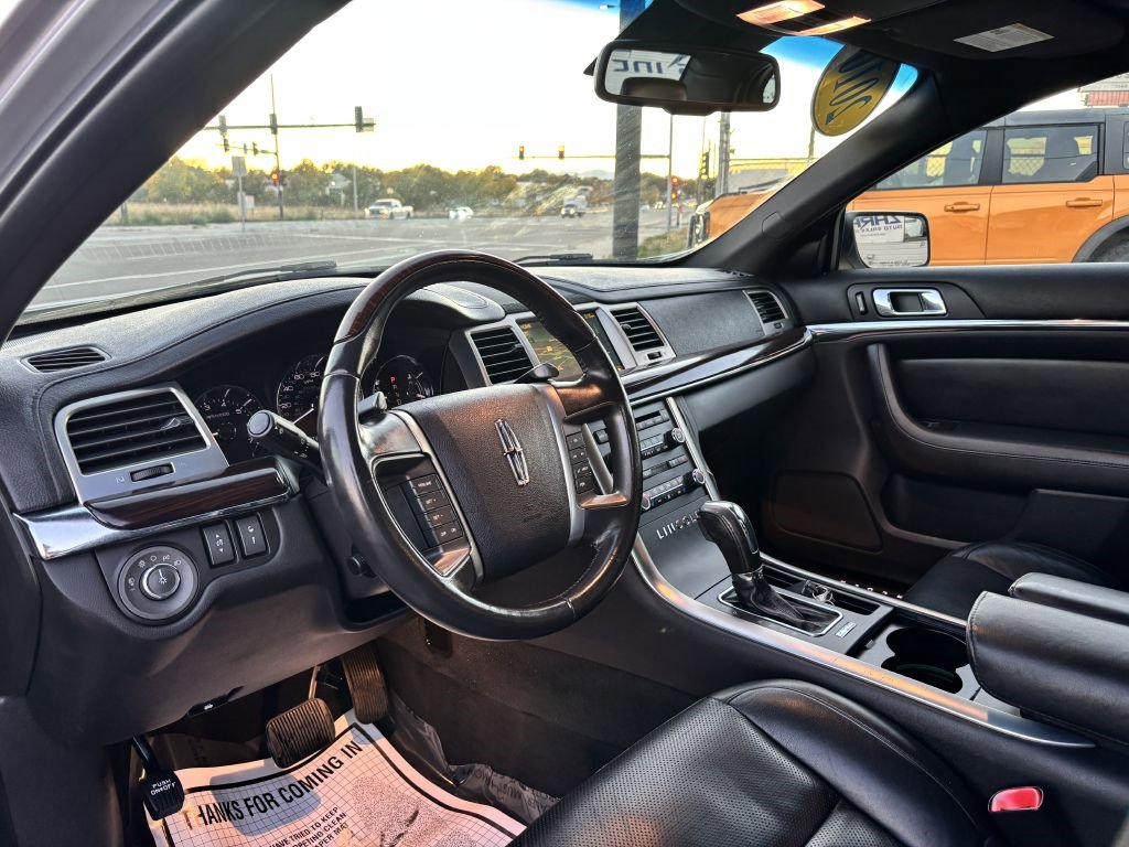 Used 2010 Lincoln MKS AWD image 11