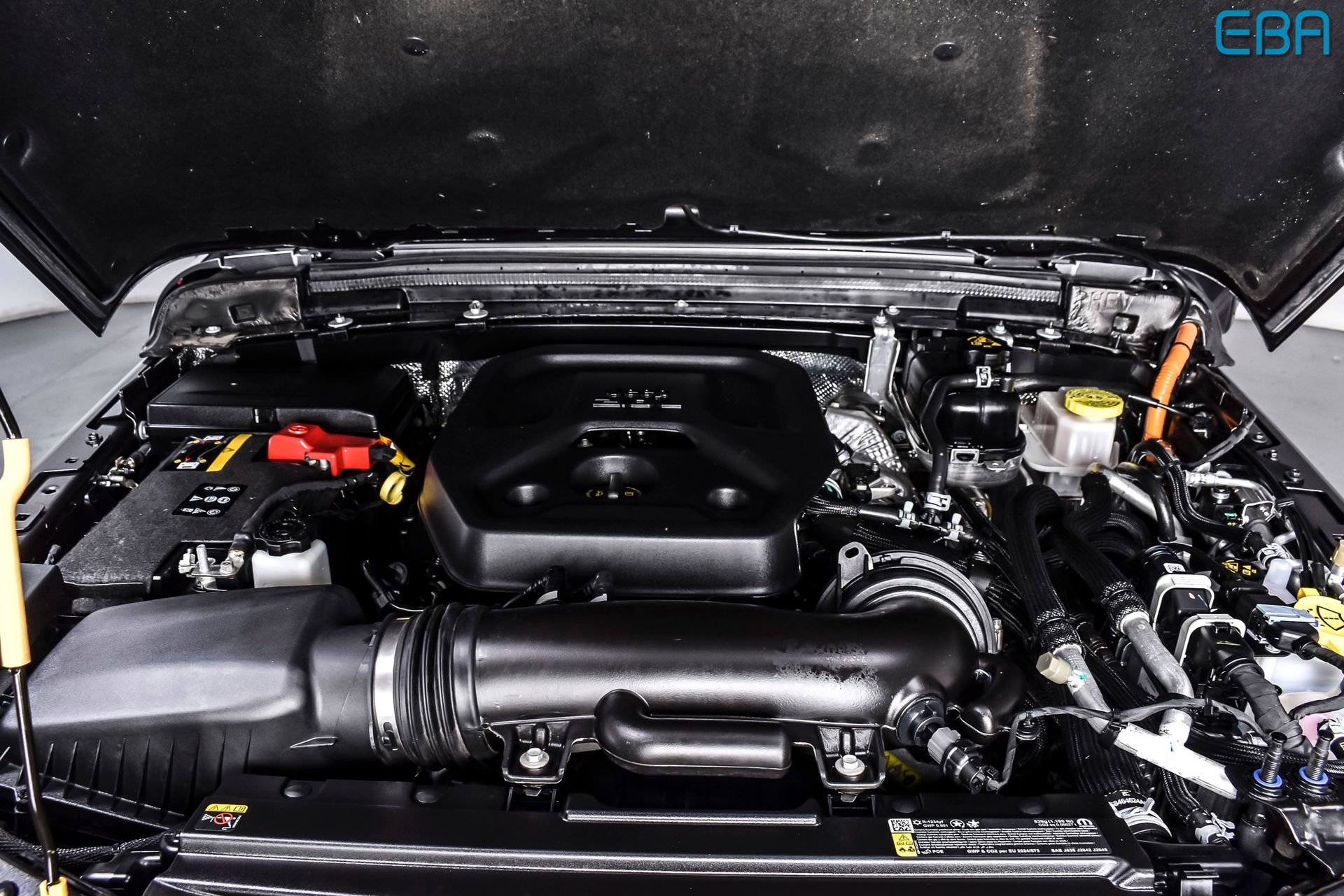 Used 2025 Jeep Wrangler Unlimited Sahara w/ Safety Group image 11