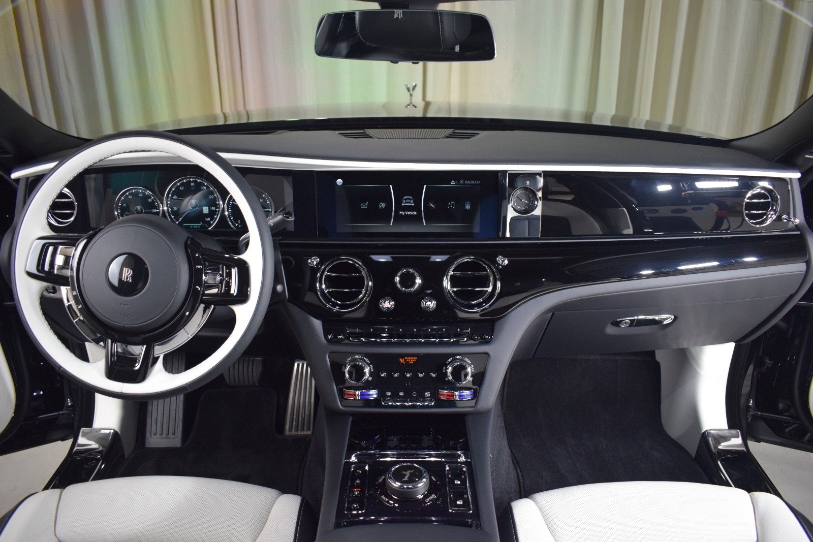 Certified 2024 Rolls-Royce Ghost image 4